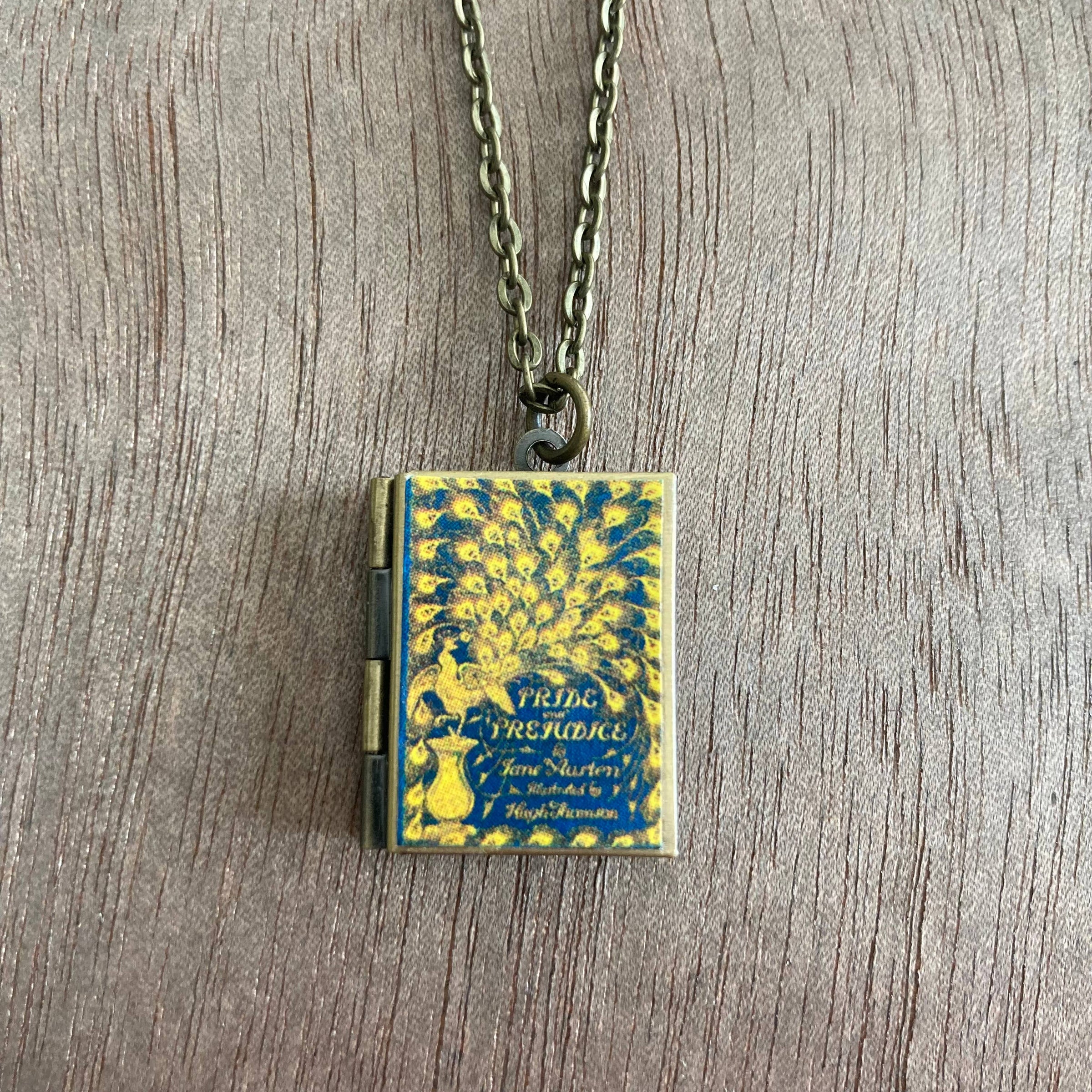 Book Locket Pride and Prejudice - Vintage Peacock: Bronze